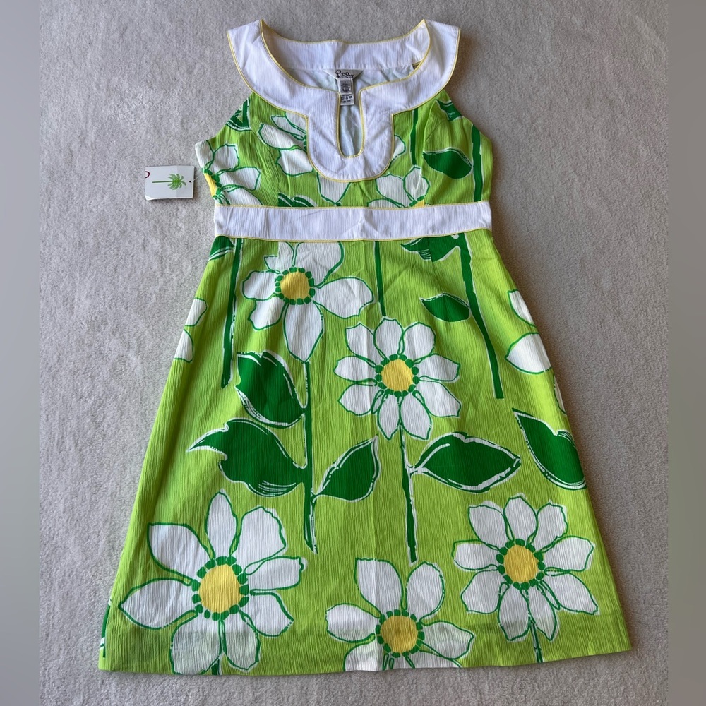 Lilly Pulitzer super cute and vibrant size 8 shift dress. 100% cotton